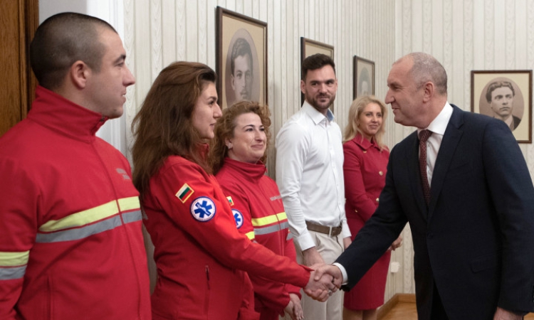 Радев: Регламентиране на парамедиците ще повиши качеството на медицинската грижа